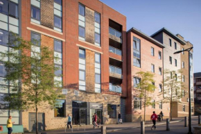 Cosy Private Ensuite Rooms with Shared Kitchen at Central Place in Sheffield